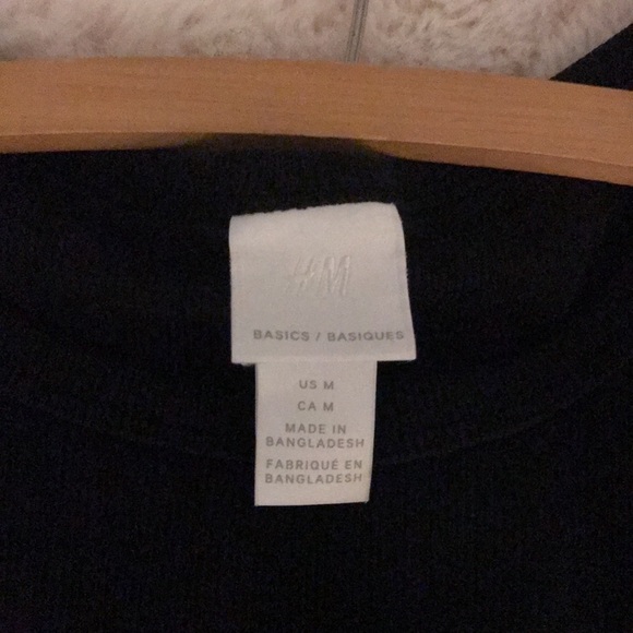 H&M medium black t-shirt - Picture 2 of 3